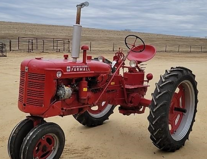 SOLD Farmall Super C Tractors Less than 40 HP Tractor Zoom
