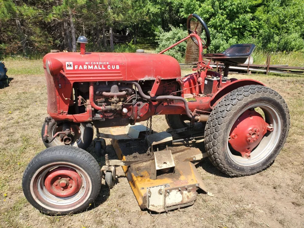 SOLD 1950 Farmall Cub Tractors Less than 40 HP Tractor Zoom