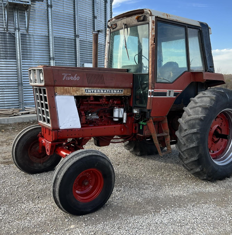 SOLD - 1981 International Harvester 1086 Tractors 100 to 174 HP ...