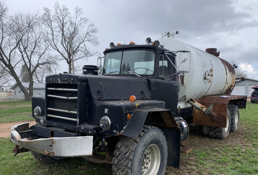 1984 Mack RD688S Other Equipment Trucks for Sale Tractor Zoom