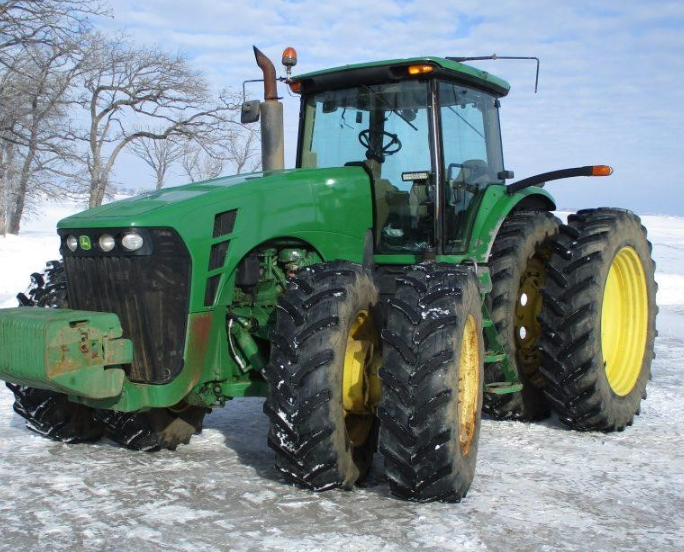 SOLD 2007 John Deere 8530 Tractors 300 to 424 HP Tractor Zoom