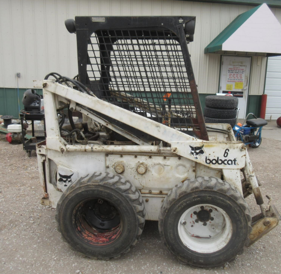 SOLD Bobcat 610 Construction Skid Steers Tractor Zoom