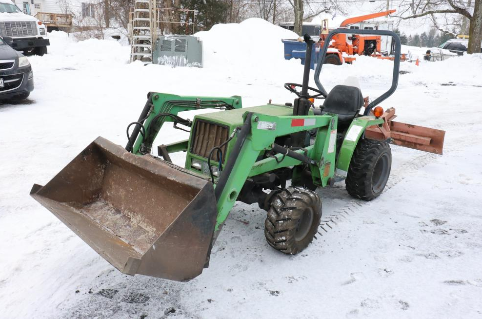 SOLD - Deutz-Allis 5215 Tractors with 1,399 Hrs | Tractor Zoom