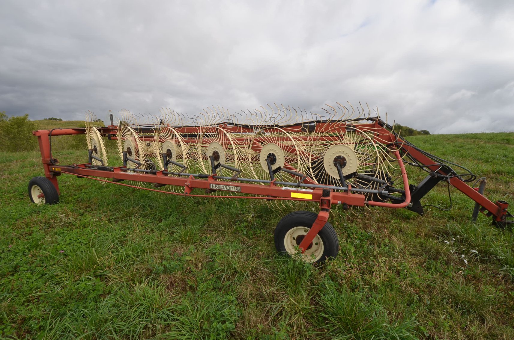 Foraging Rake H&S Hi Capacity Hay and Forage Hay - Rakes/Tedders for Sale | Tractor Zoom