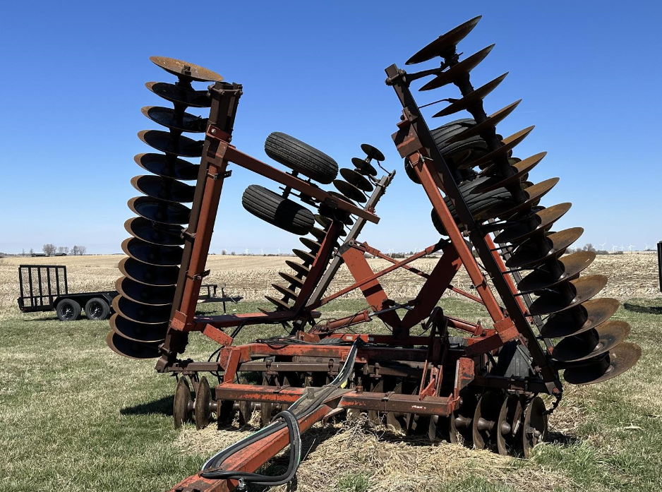 SOLD International Harvester 496 Tillage Disks Tractor Zoom