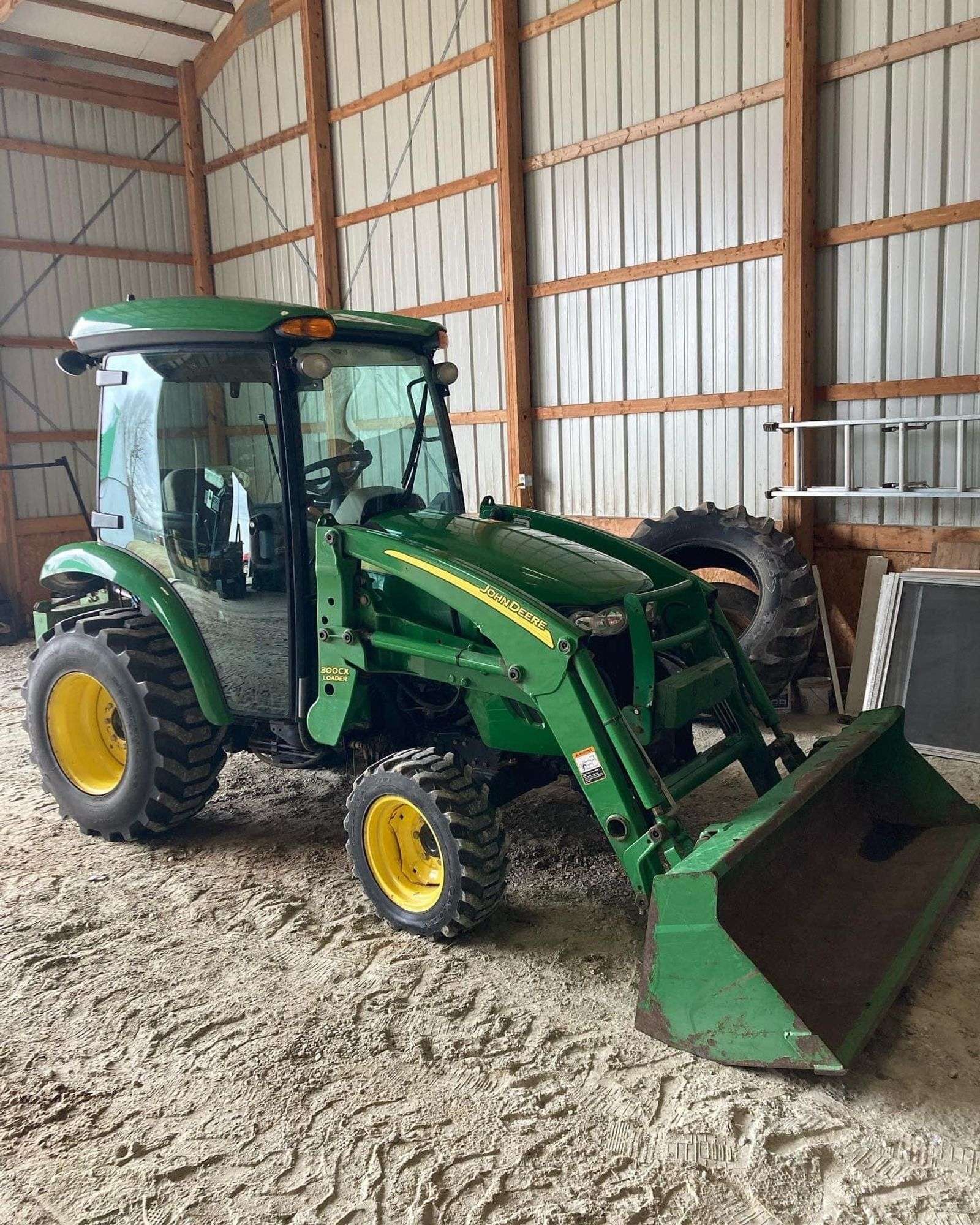 SOLD John Deere 3720 Tractors 40 to 99 HP Tractor Zoom