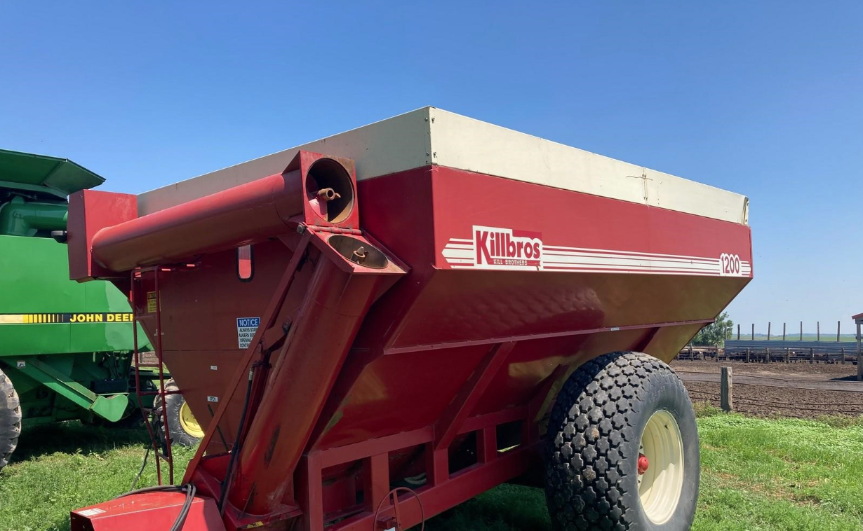 Killbros 1200 Harvesting Grain Carts for Sale Tractor Zoom