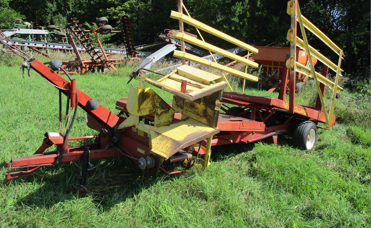 SOLD - New Holland 1012 Hay and Forage | Tractor Zoom