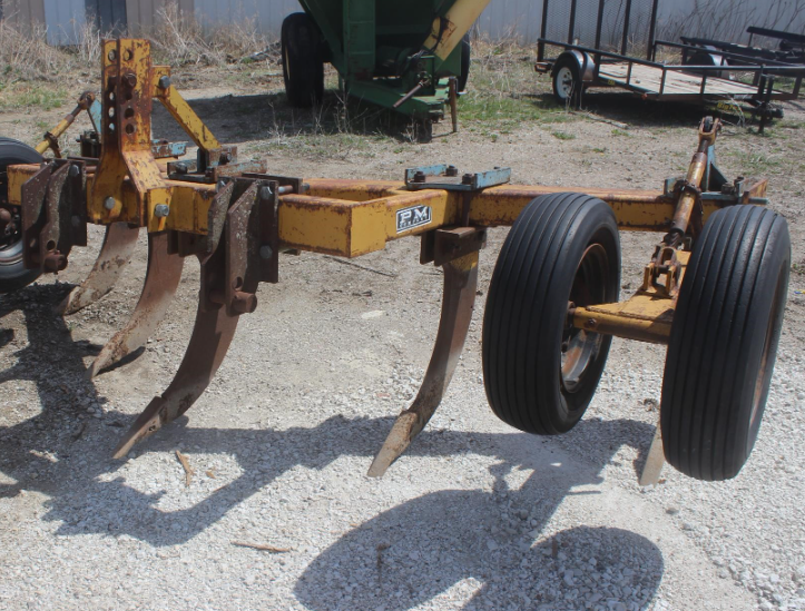 SOLD Poplarville PSC Tillage Rippers Tractor Zoom